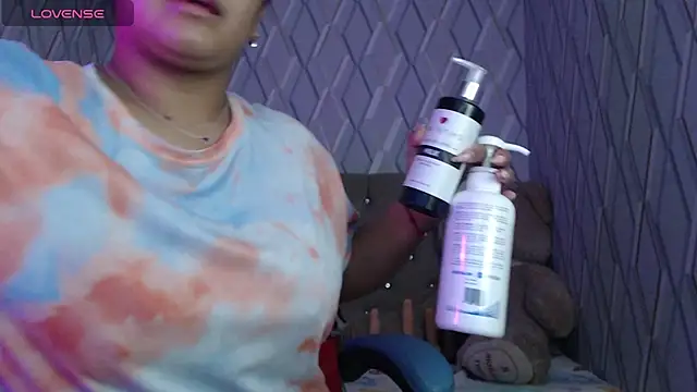 NicolleTaylor online show from March 13, 2:05 am