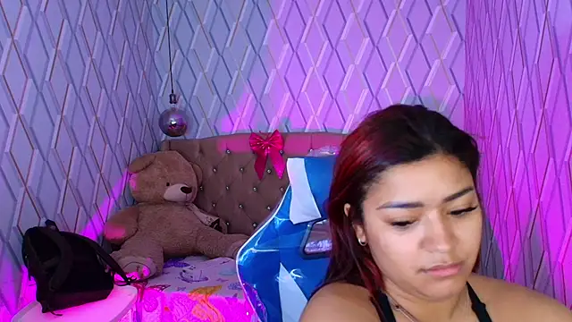 NicolleTaylor online show from January 13, 4:07 am