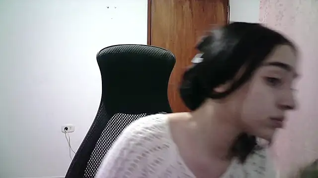 Snapshot of aineangeel chatting on September 27, 11:32 pm aineangeel online show from September 27, 11:32 pm