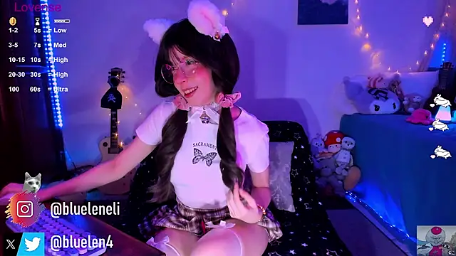 Snapshot of bluelen chatting on January 29, 8:08 am bluelen online show from January 29, 8:08 am