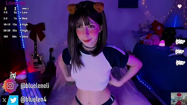 Snapshot of bluelen chatting on February 22, 11:57 am bluelen online show from February 22, 11:57 am