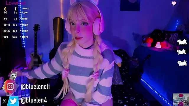 Snapshot of bluelen chatting on March 6, 11:47 am bluelen online show from March 6, 11:47 am