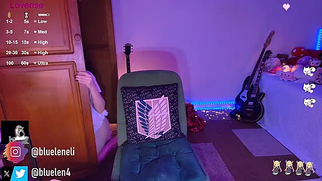 bluelen online show from February 12, 9:15 am