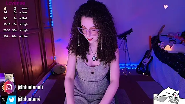 bluelen online show from May 8, 8:41 am