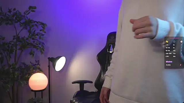 Snapshot of SrLuis18 chatting on December 17, 7:40 am SrLuis18 online show from December 17, 7:40 am