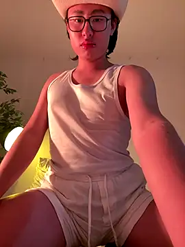 Snapshot of SrLuis18 chatting on November 7, 3:06 am SrLuis18 online show from November 7, 3:06 am