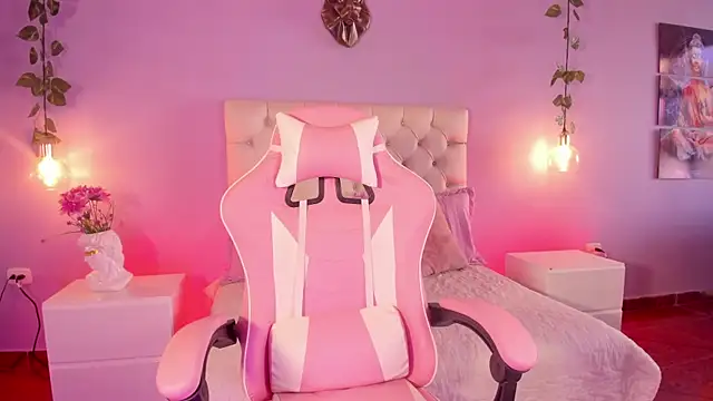 Snapshot of Brann_tadzio chatting on January 15, 1:20 pm Brann tadzio online show from January 15, 1:20 pm