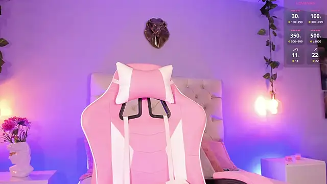 Snapshot of Brann_tadzio chatting on February 8, 1:01 pm Brann tadzio online show from February 8, 1:01 pm