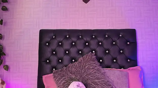 Snapshot of Brann_tadzio chatting on March 22, 4:24 am Brann tadzio online show from March 22, 4:24 am