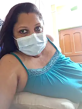 Snapshot of kunjan789 chatting on December 6, 12:45 am kunjan789 online show from December 6, 12:45 am