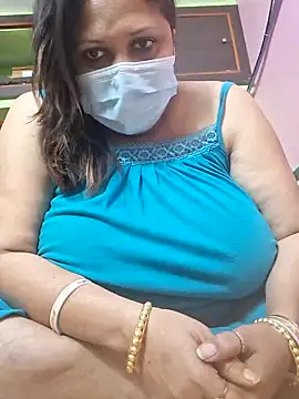 Snapshot of kunjan789 chatting on December 14, 1:06 am kunjan789 online show from December 14, 1:06 am