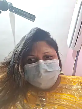 Snapshot of kunjan789 chatting on December 22, 1:23 am kunjan789 online show from December 22, 1:23 am