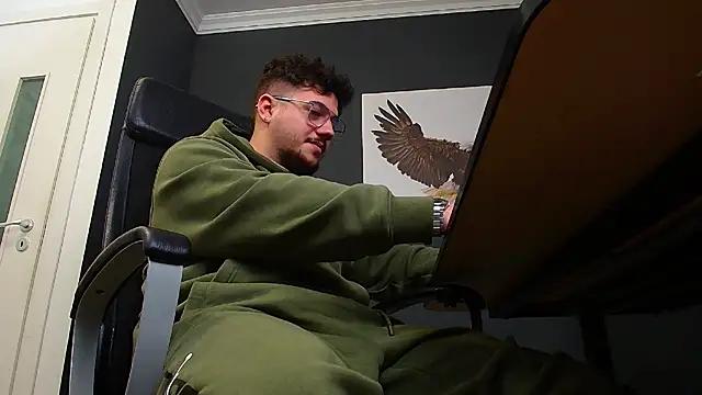 JoshKnights online show from February 3, 9:30 am