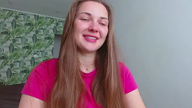 Snapshot of Olivia_shine chatting on May 30, 4:20 am Olivia shine online show from May 30, 4:20 am