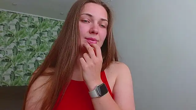 Snapshot of Olivia_shine chatting on June 5, 6:52 am Olivia shine online show from June 5, 6:52 am