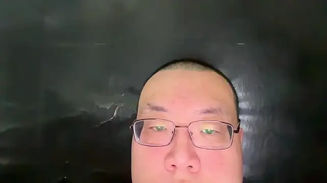 Snapshot of slaveasianboy chatting on February 28, 3:15 pm slaveasianboy online show from February 28, 3:15 pm