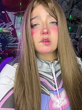 CharlotteMillers online show from November 18, 4:39 am