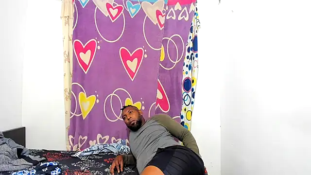 Snapshot of 1mateobigcook chatting on November 7, 3:06 am 1mateobigcook online show from November 7, 3:06 am