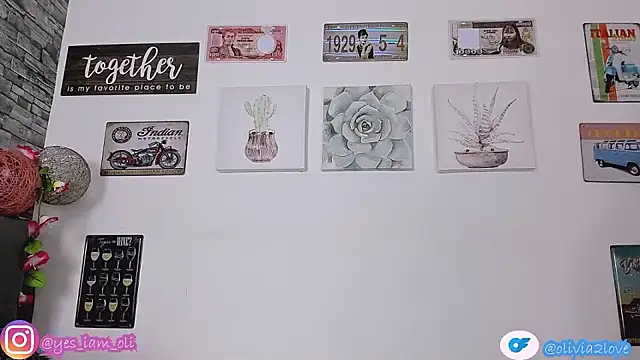 Snapshot of olivia22love chatting on September 15, 1:00 pm olivia22love online show from September 15, 1:00 pm