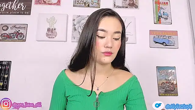 Snapshot of olivia22love chatting on September 25, 2:21 pm olivia22love online show from September 25, 2:21 pm