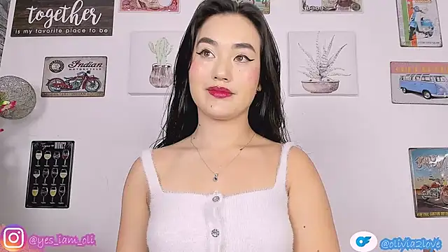 Snapshot of olivia22love chatting on October 10, 12:48 pm olivia22love online show from October 10, 12:48 pm