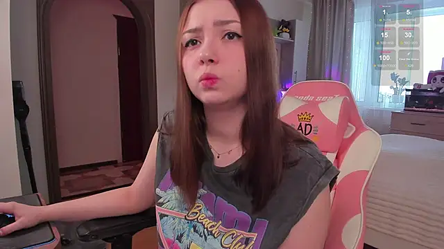 Snapshot of elisejays chatting on January 9, 9:48 am elisejays online show from January 9, 9:48 am