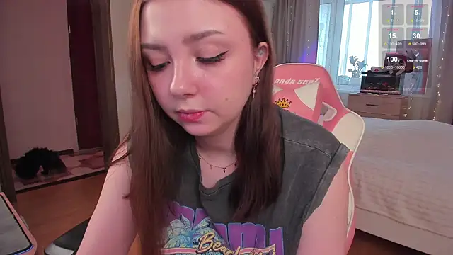 Snapshot of elisejays chatting on January 18, 10:06 am elisejays online show from January 18, 10:06 am
