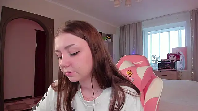 Snapshot of elisejays chatting on January 25, 10:29 am elisejays online show from January 25, 10:29 am