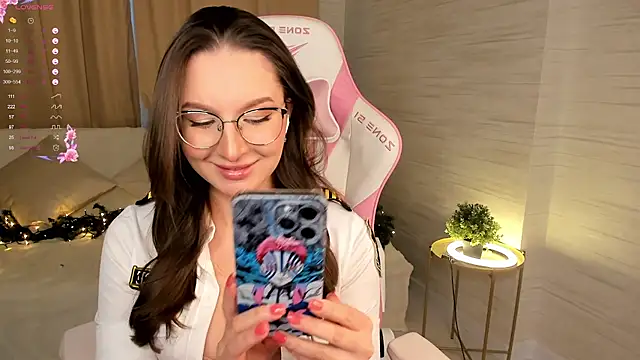 Snapshot of AnnikaAllison chatting on November 12, 11:54 am AnnikaAllison online show from November 12, 11:54 am