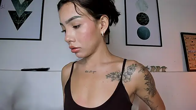 amysc online show from March 10, 11:37 am