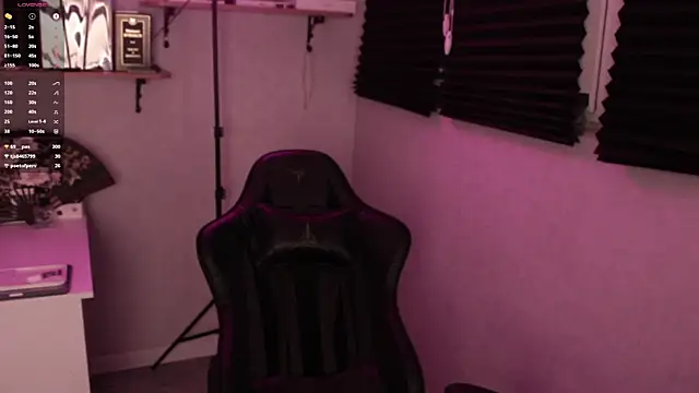 carthylovvve online show from February 8, 7:59 pm