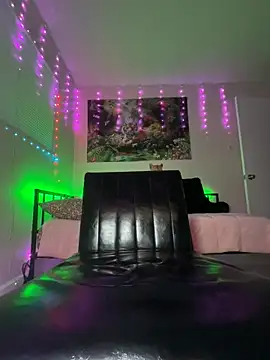 fatfabulous1981 online show from February 22, 3:12 am