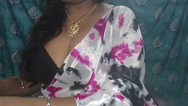 Snapshot of Sophia_your chatting on November 6, 5:19 am Sophia your online show from November 6, 5:19 am