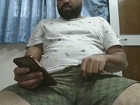 Snapshot of ROCKY15272a chatting on January 17, 9:58 am ROCKY15272a online show from January 17, 9:58 am