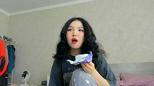 Snapshot of wastforu chatting on January 7, 8:24 am wastforu online show from January 7, 8:24 am