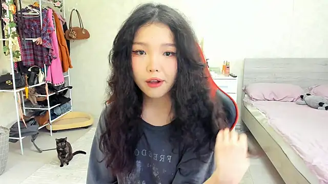 Snapshot of wastforu chatting on November 12, 8:48 am wastforu online show from November 12, 8:48 am