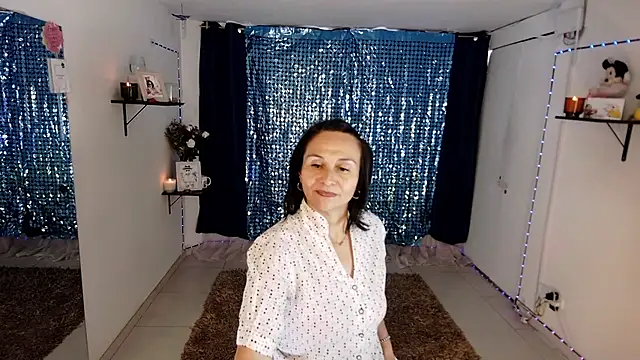 lollita 23  online show from March 10, 7:08 pm