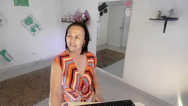 Snapshot of lollita_23_ chatting on May 28, 8:17 pm lollita 23 online show from May 28, 8:17 pm