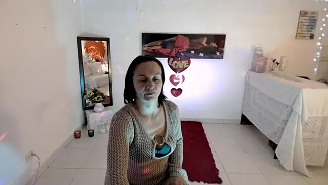 Snapshot of lollita_23_ chatting on June 17, 7:15 pm lollita 23 online show from June 17, 7:15 pm