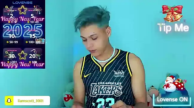 Liamscott  online show from January 5, 3:32 am