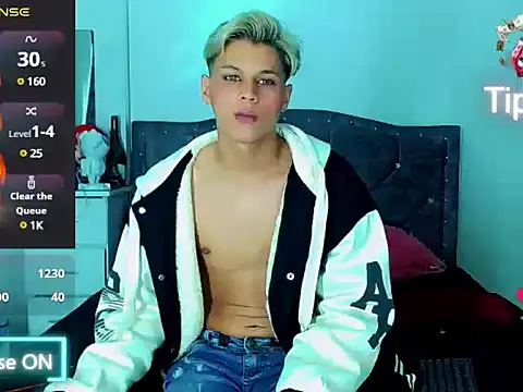 Liamscott  online show from February 25, 7:20 am