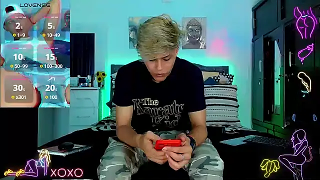 Liamscott  online show from October 3, 9:34 pm