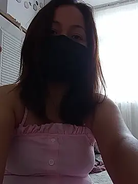 Snapshot of Aylayner chatting on June 17, 12:18 pm Aylayner online show from June 17, 12:18 pm