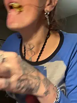 renegade vyxxen online show from December 23, 2:02 am