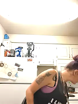 renegade vyxxen online show from February 23, 3:59 am