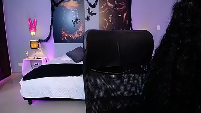 Snapshot of JasmineCampbell_ chatting on October 30, 9:15 pm JasmineCampbell online show from October 30, 9:15 pm