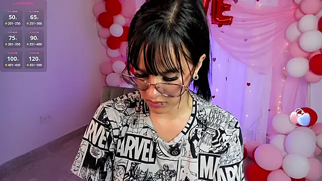 katherin smith  online show from March 12, 2:50 am