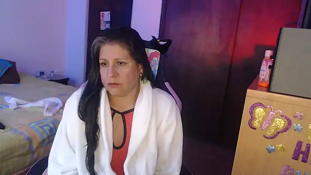 Snapshot of LucifernandaSw chatting on May 13, 12:46 pm LucifernandaSw online show from May 13, 12:46 pm