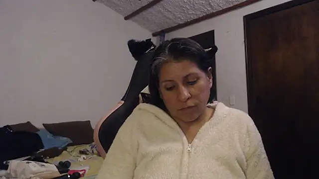 Snapshot of LucifernandaSw chatting on May 29, 8:56 am LucifernandaSw online show from May 29, 8:56 am