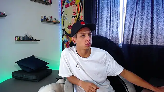 Snapshot of HillAndJack333 chatting on January 15, 2:02 pm HillAndJack333 online show from January 15, 2:02 pm